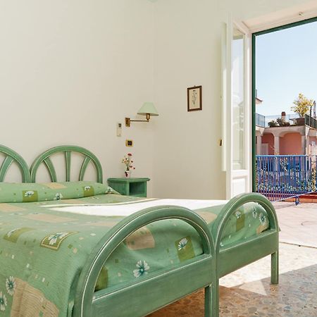 Hotel Del Postiglione Ίσκια Εξωτερικό φωτογραφία